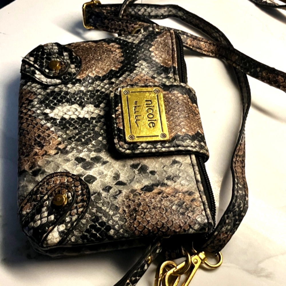 "Nicole" Nicole Miller Brown/Tan/Black Faux Snakeskin Sm. Crossbody to Wallet.